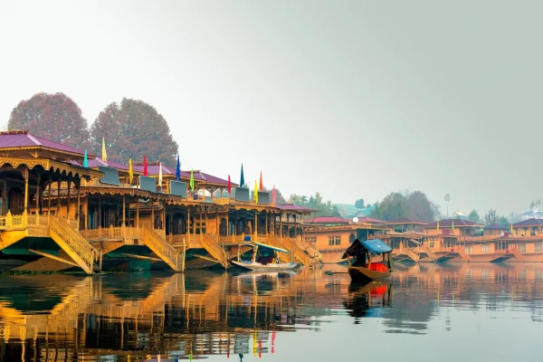 3 Nights 4 Days Srinagar Holiday Tour Package